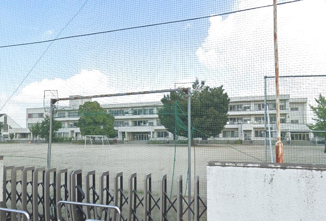 芝根小学校